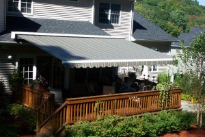 Eclipse roof-mounted awning