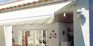 Eclipse semi-cassette retractable awning