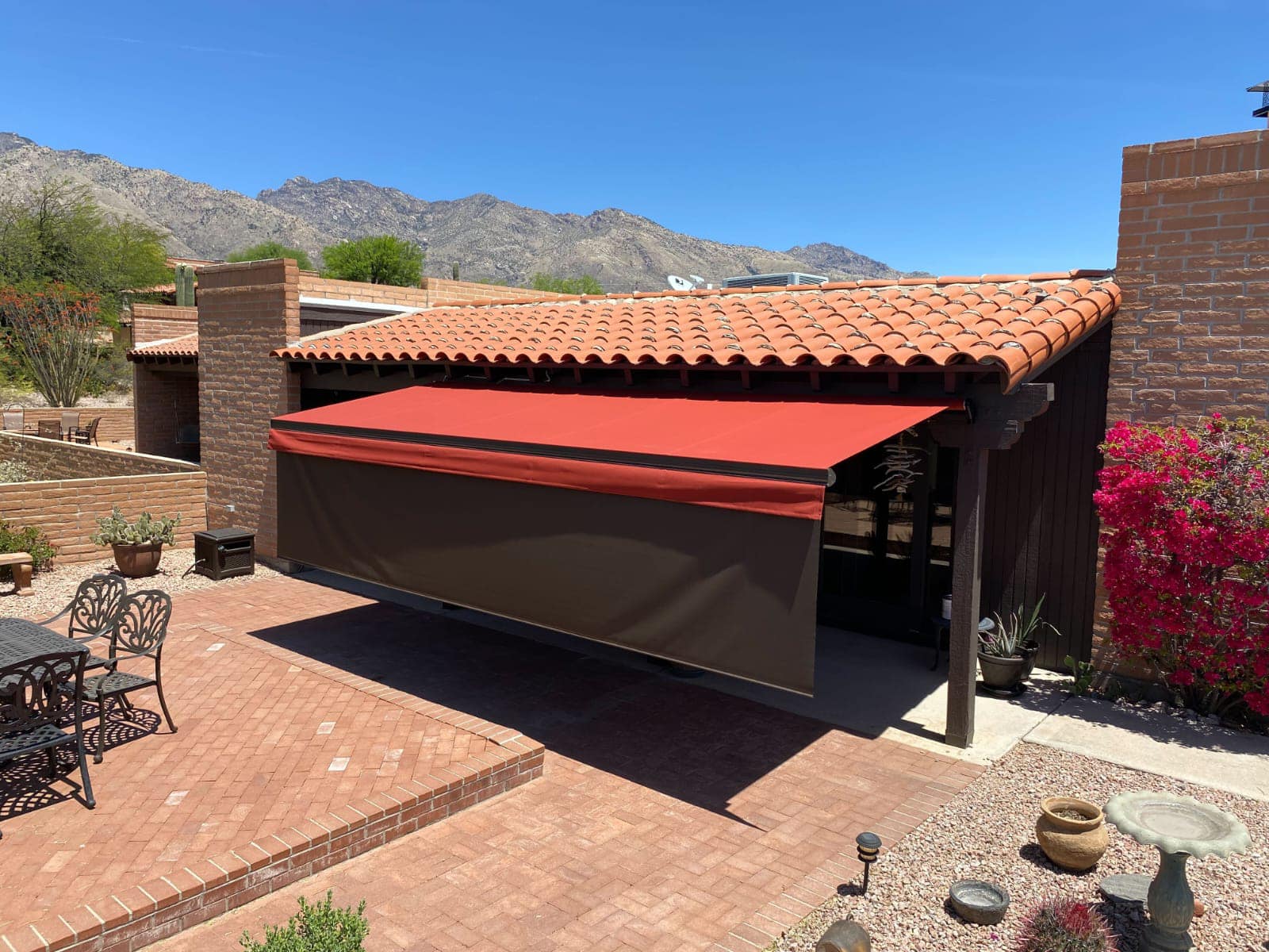 eclipse-retractable-awnings https://eclipseshading.com/wp-content/uploads/eclipse-retractable-awnings.jpg